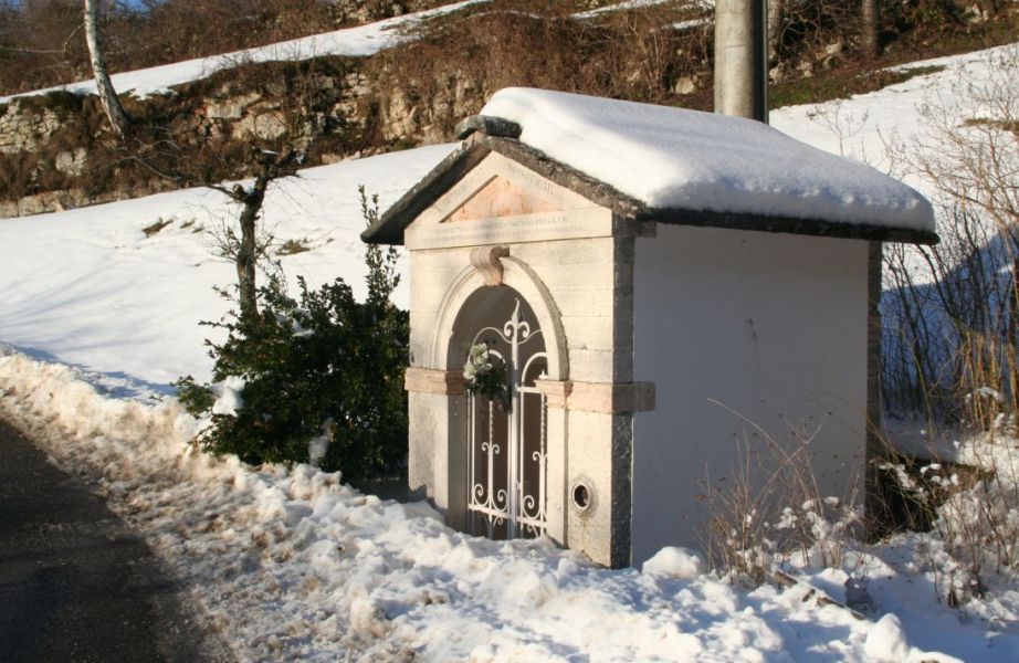 Capitello sulla strada da Roverè a San Francesco - Capitello on the road from Roverè to San Francesco